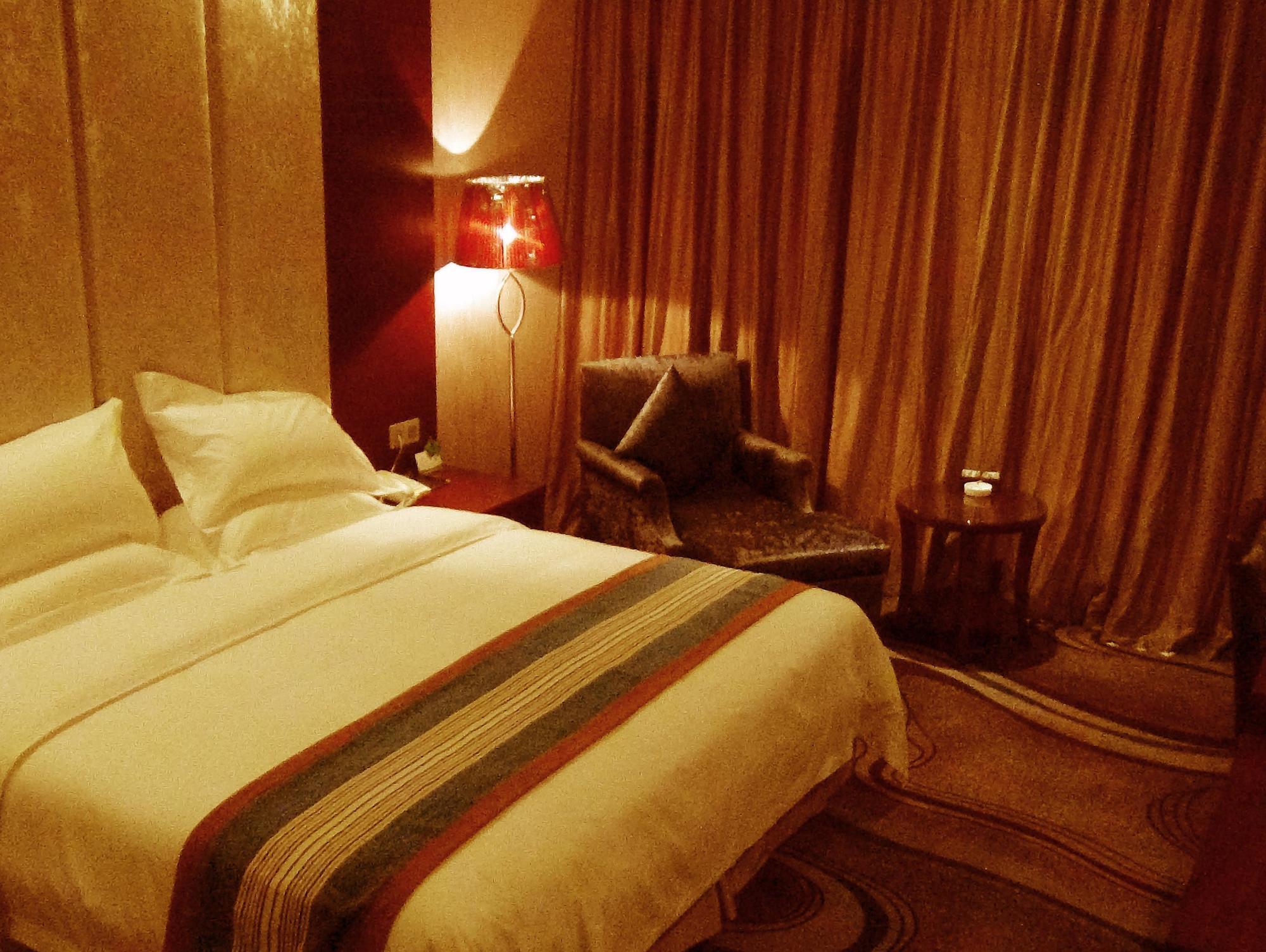 Mingcheng Times Hotel Chengdu Buitenkant foto