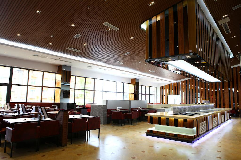 Mingcheng Times Hotel Chengdu Buitenkant foto